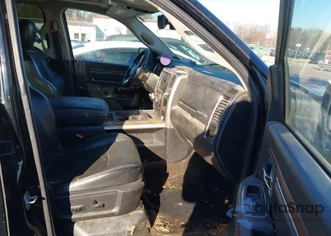 2013 Ram 1500 Laramie z USA, uszkodzony, nr VIN 1C6RR7NT1DS599095